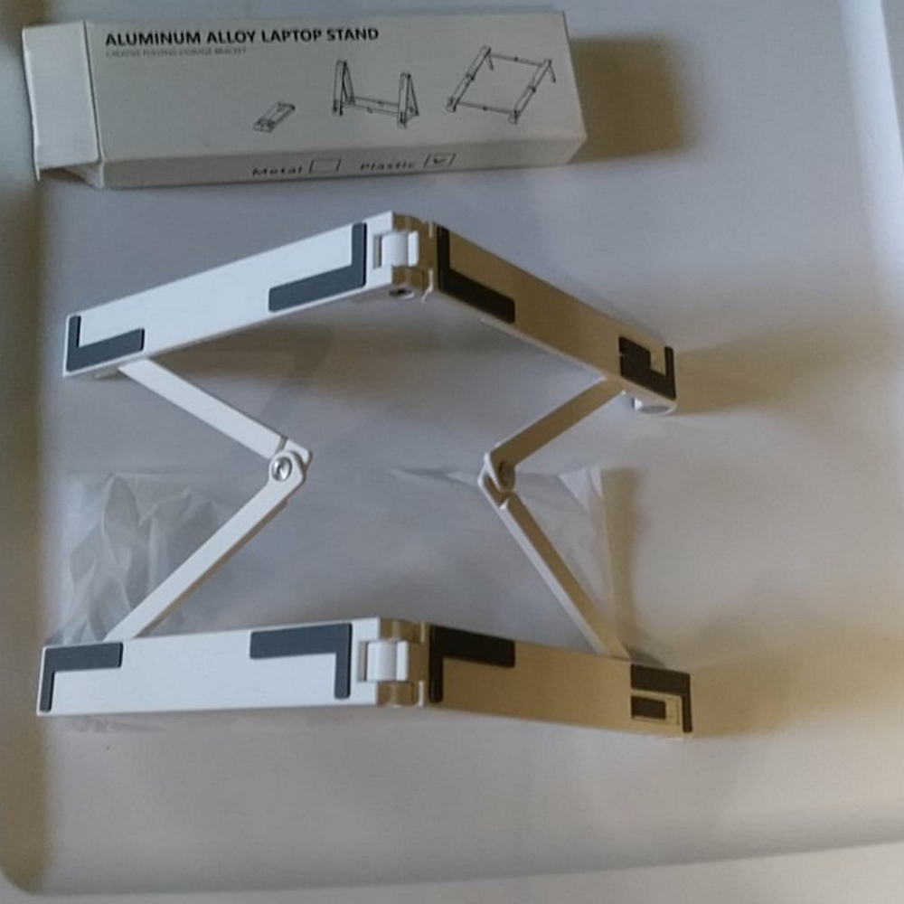 Compact Laptop stand - Picture 2 of 4